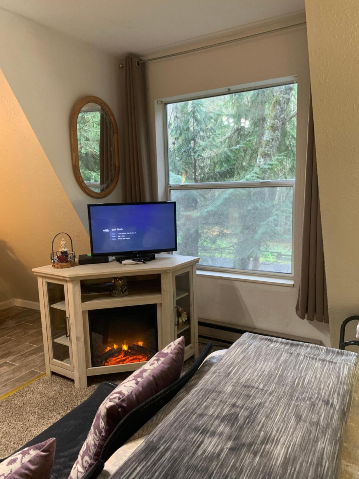 Mountain Meadows Inn & Chalet Suites Ashford Εξωτερικό φωτογραφία